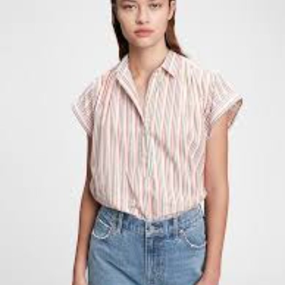 Gap red white and blue striped button down | size m